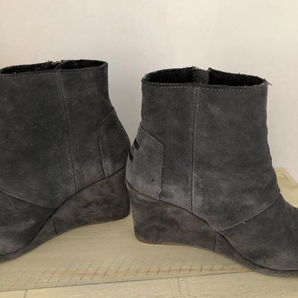 Toms Desert Wedge High Dark Grey Suede - Picture 3 of 9